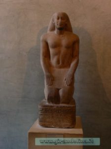 Statua schiavo egizio medio regno