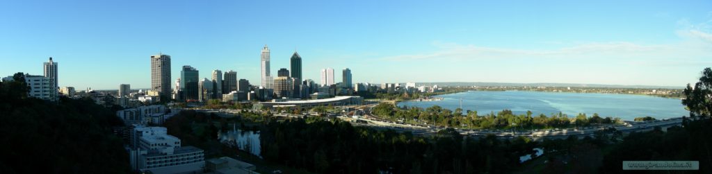 Panoramica della città di Perth, Australia dal parco cittadino