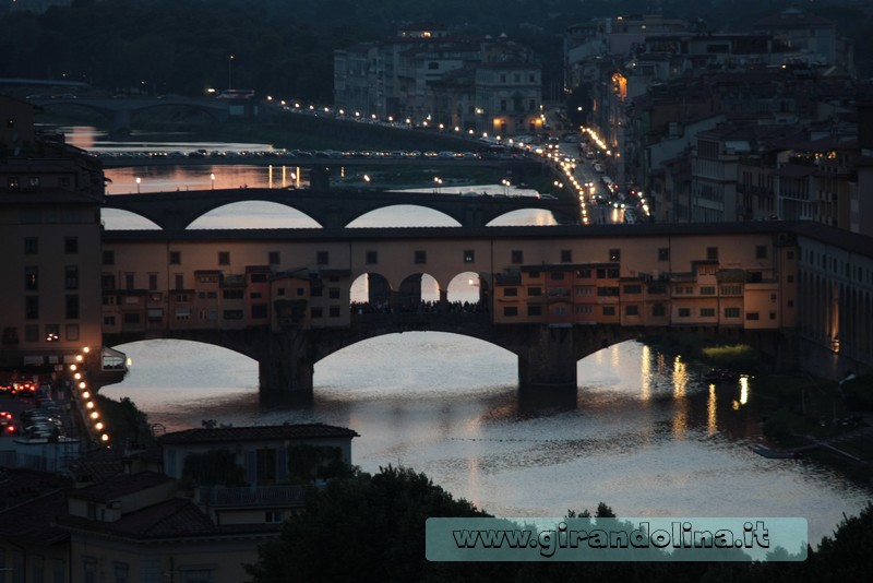 Il Ponte Vecchio, visto dal Piazzale Michelangelo di Firenze