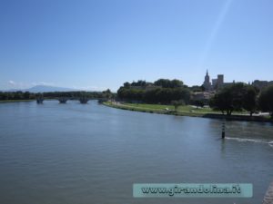 La città di Avignone
