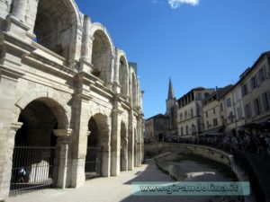Les Arenas, l' Anfiteatro di Arles