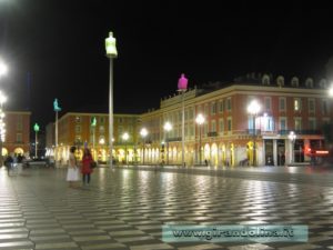 Place Massenà in notturna