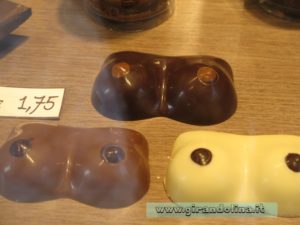 Vetrine delle cioccolaterie a Bruges