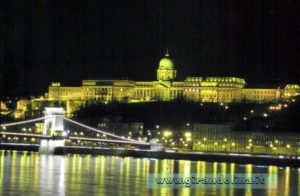 Budapest in notturna