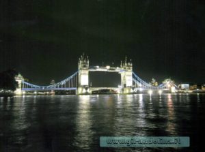 Tower Bridge in notturna
