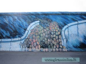 Berliner-Mauer-Caduta-Muro