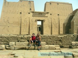Tempio Edfu facciata Egitto
