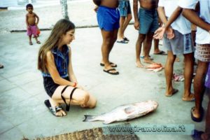 Il mercato del pesce sulla spiaggia