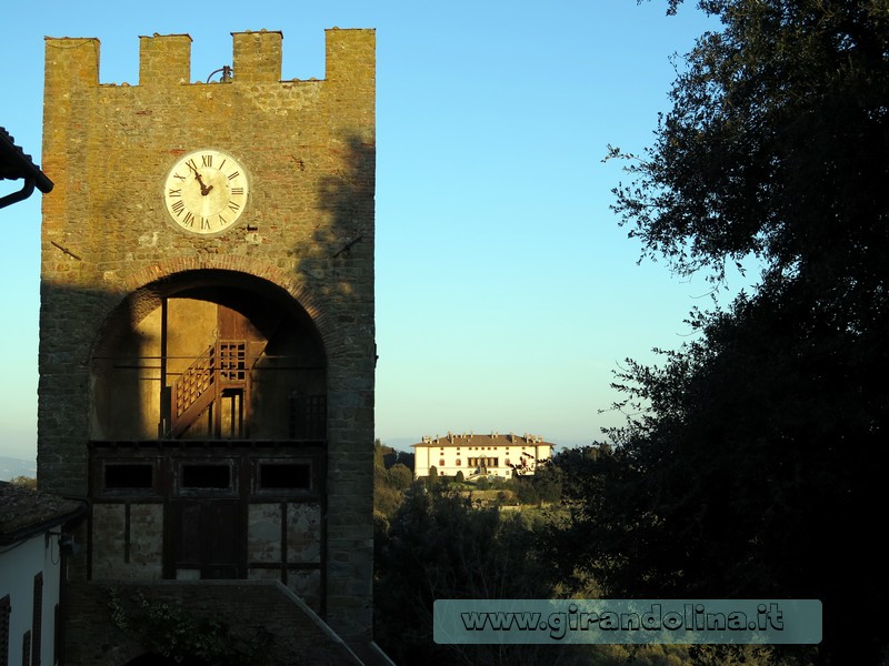 L' entrata al Borgo di Artimino