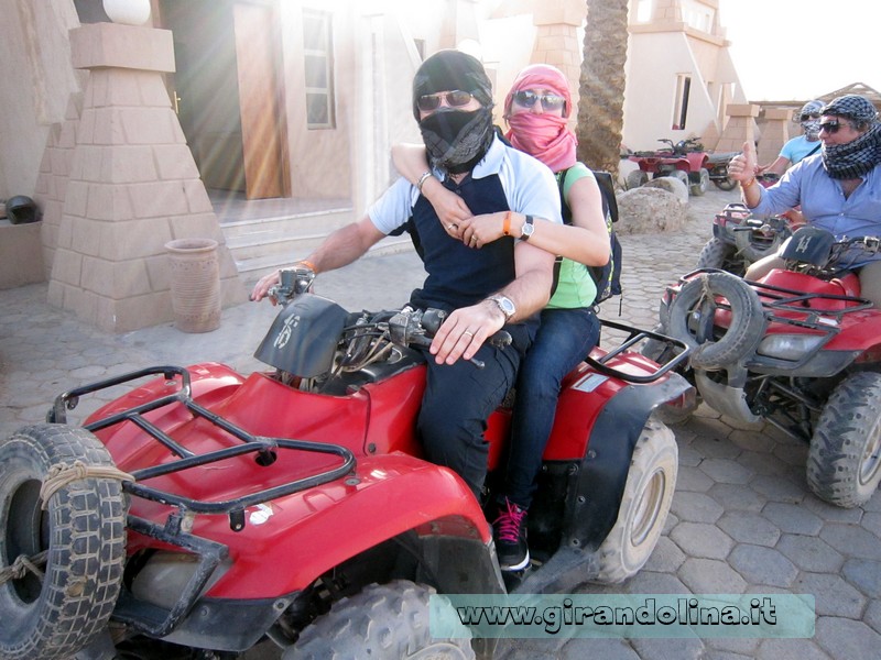 I due girandolini pronti per la motorata nel deserto 