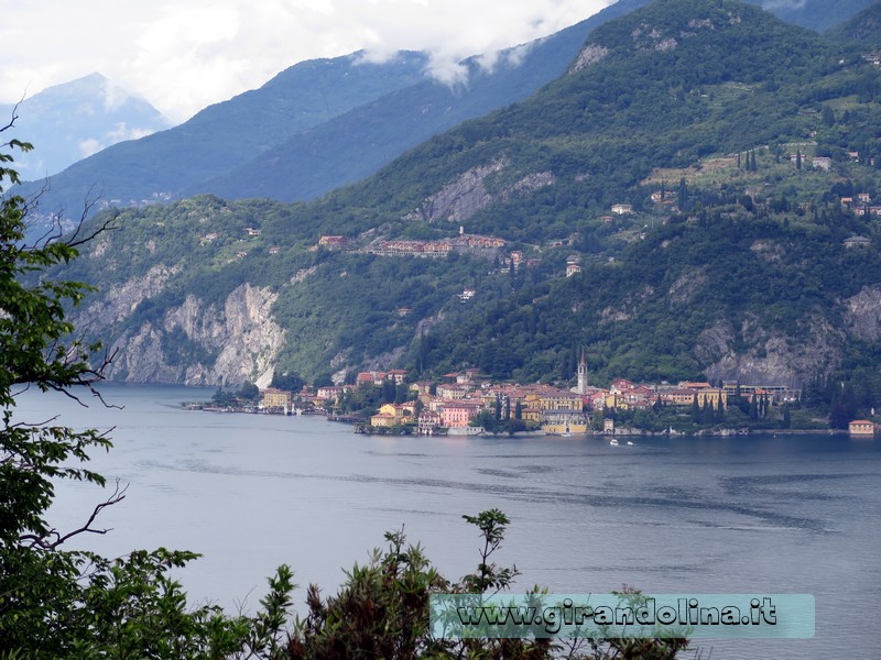 Veduta di Varenna dal parco di Villa Serbelloni