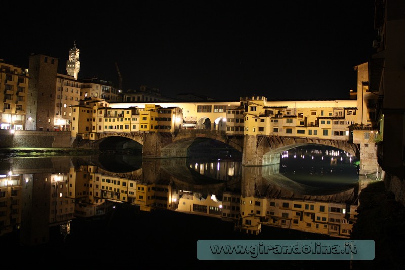 Il Ponte Vecchio di Firenze in notturna