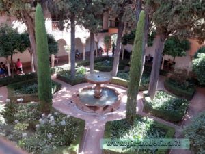 Granada Alhambra giardino interno