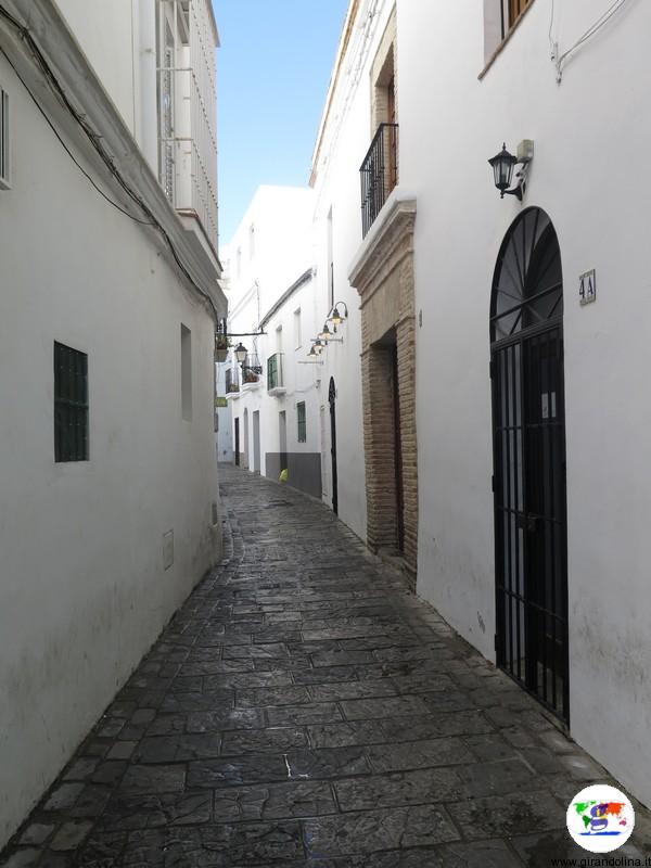 Tarifa e le sue labirintiche stradine bianche 