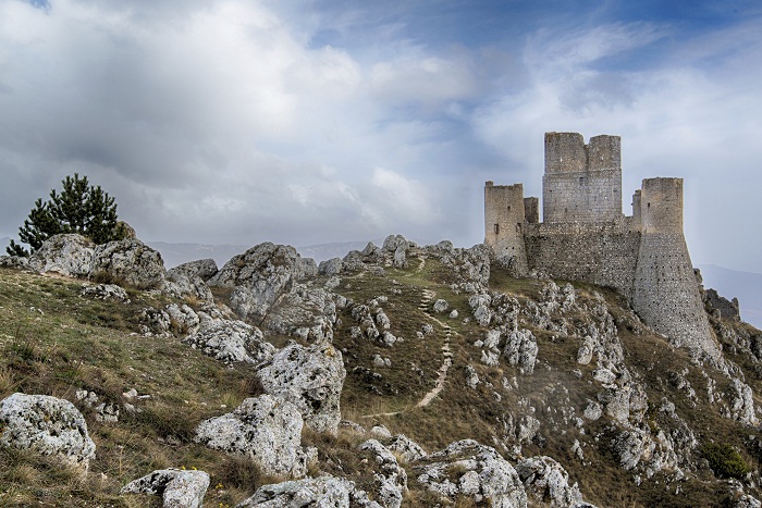 Rocca Calascio (ph Skyscanner)