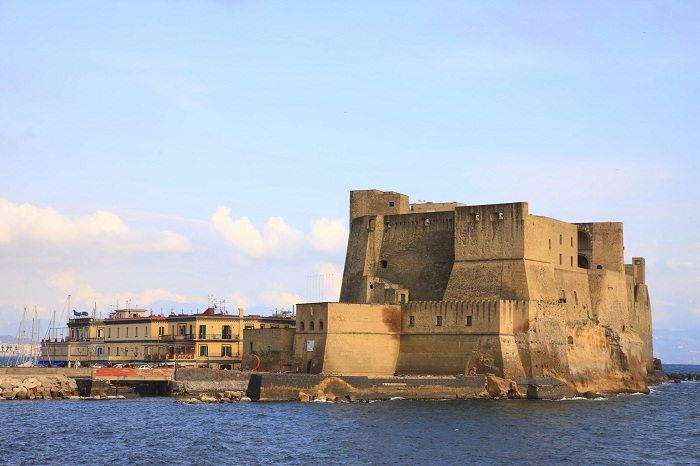 Castel dell'Ovo (ph Skyscanner)