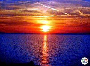 Il tramonto sul mare della Sardegna