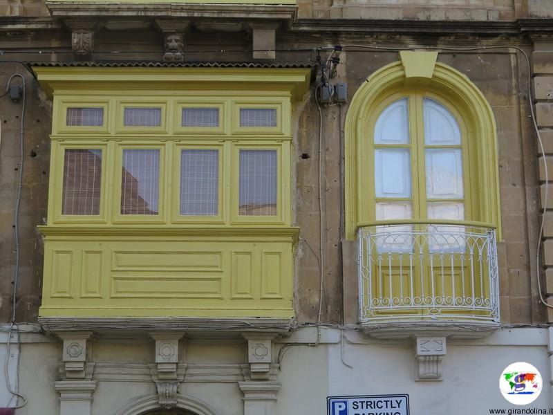 Malta, i favolosi balconi di La Valletta chiamati gallarija e gardjoli