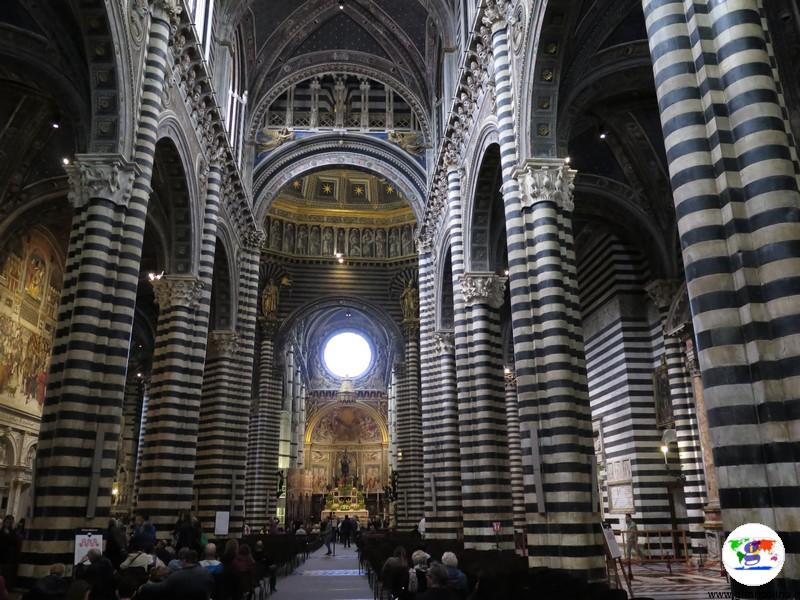 Il Duomo di Siena, la navata centrale