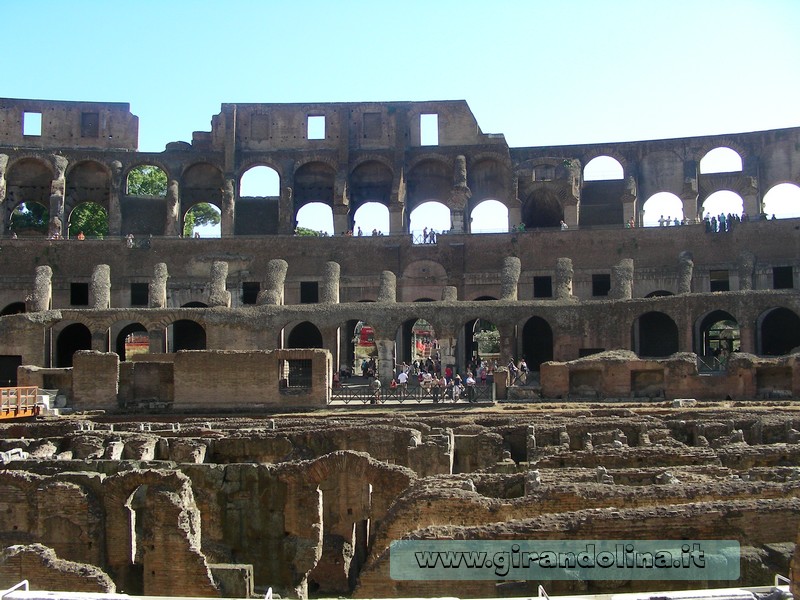 Roma - L' interno del Colosseo