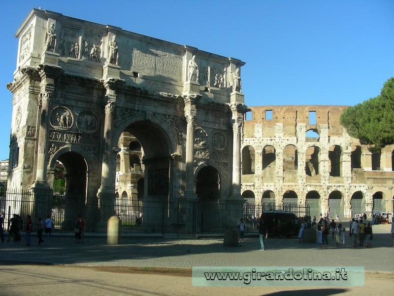 Roma - Il Colosseo e l'Arco di Costantino