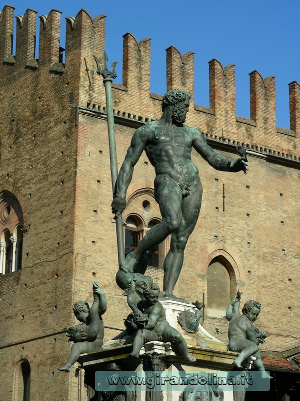 La Fontana del Nettuno, Piazza Maggiore