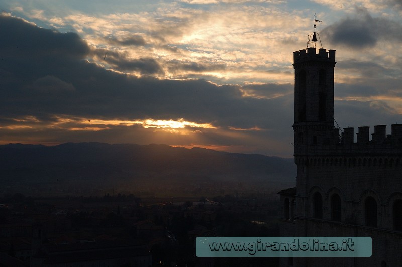 Tramonto sul Palazzo dei Consoli di Gubbio