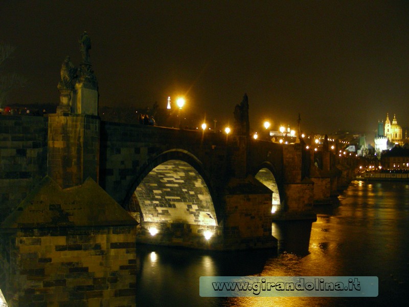 Ponte Carlo by night