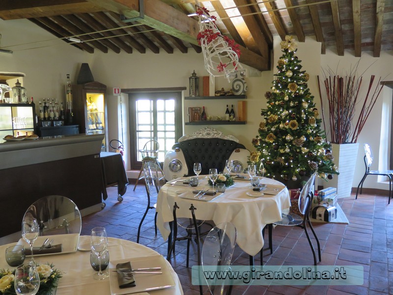 La sala del ristorante di Villa Garzoni