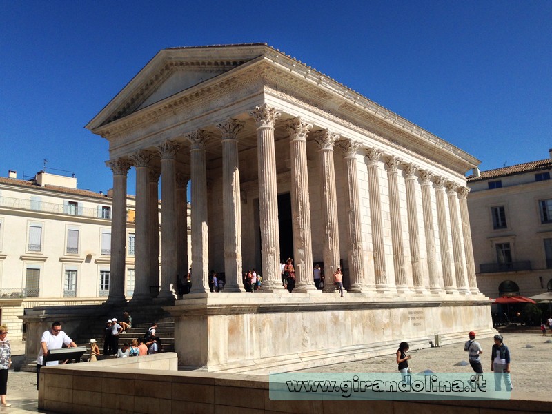  Le città romane francesi  La Maison Carrèe Nimes