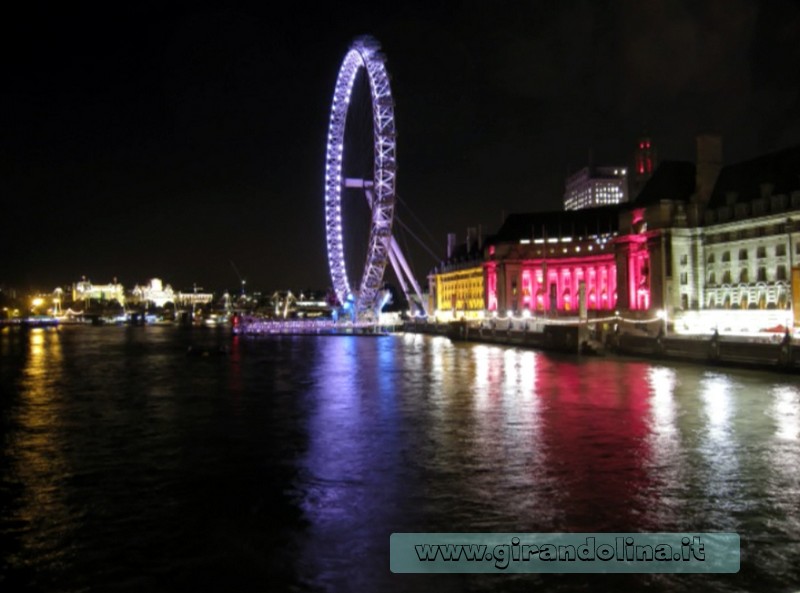 La London Eye in notturna