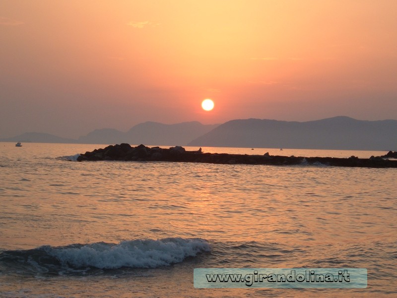 Il tramonto di Marina di Massa