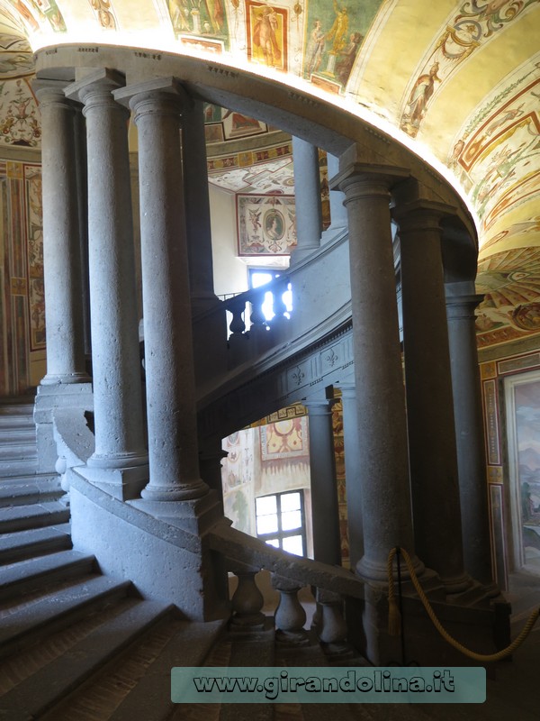 La Scala Regia, Palazzo Farnese