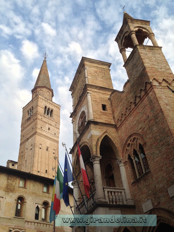 Il Campanile e la Loggia del Municipio di Pordenone