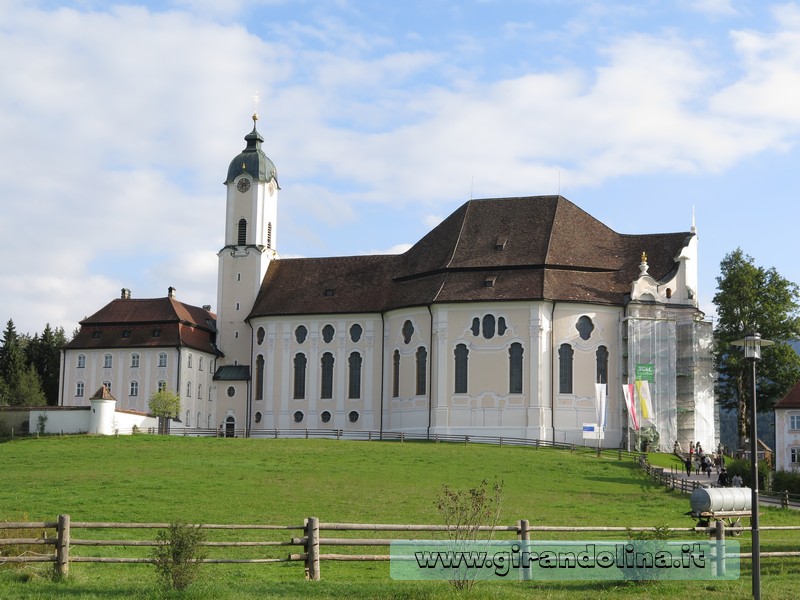 La Wieskirche vista dal davanti