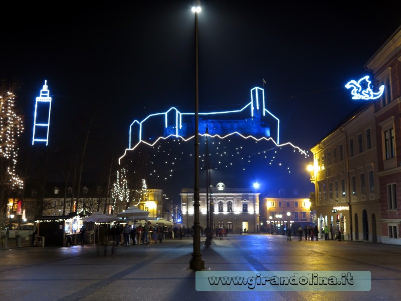 Lubiana e le sue bellissime illuminazioni natalizie