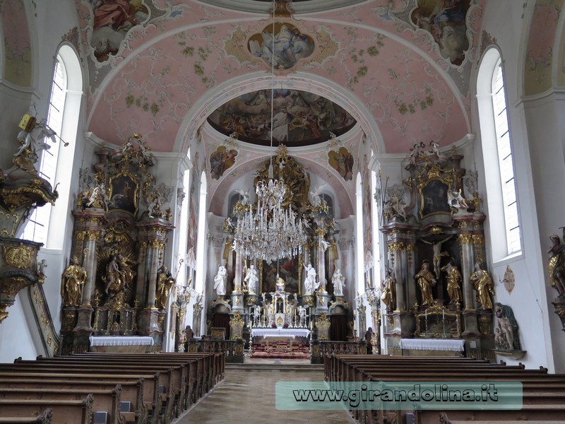 Oberammergau la Chiesa di St Peter e St Paul