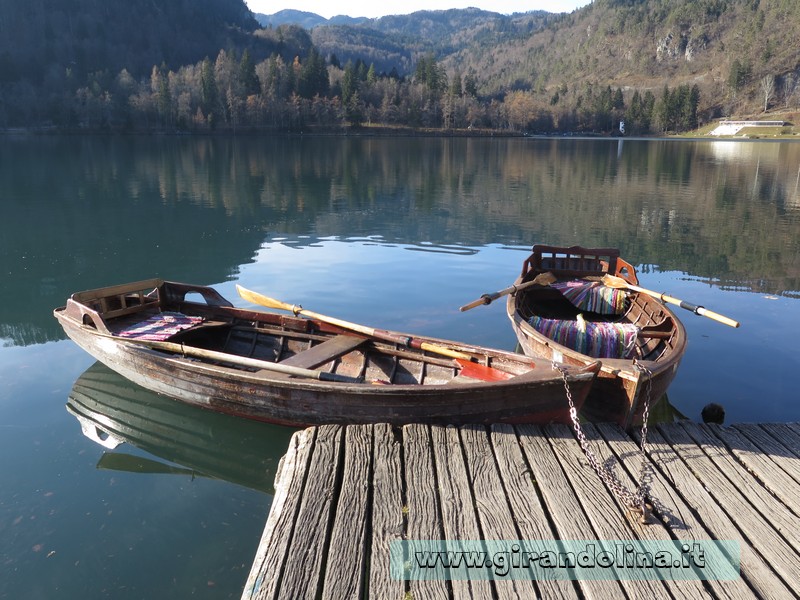 Le imbarcazioni usate per navigare il Lago di Bled