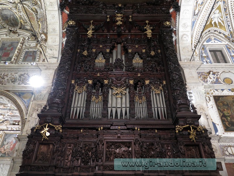 L 'Organo all' interno della Basilica della Madonna di Tirano