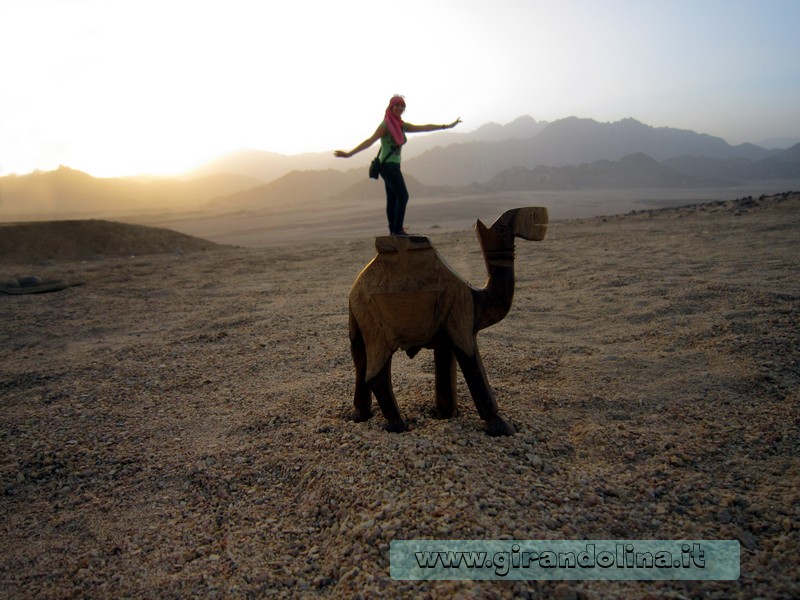 Le foto strambe fatte nel deserto di Sharm El Sheikh