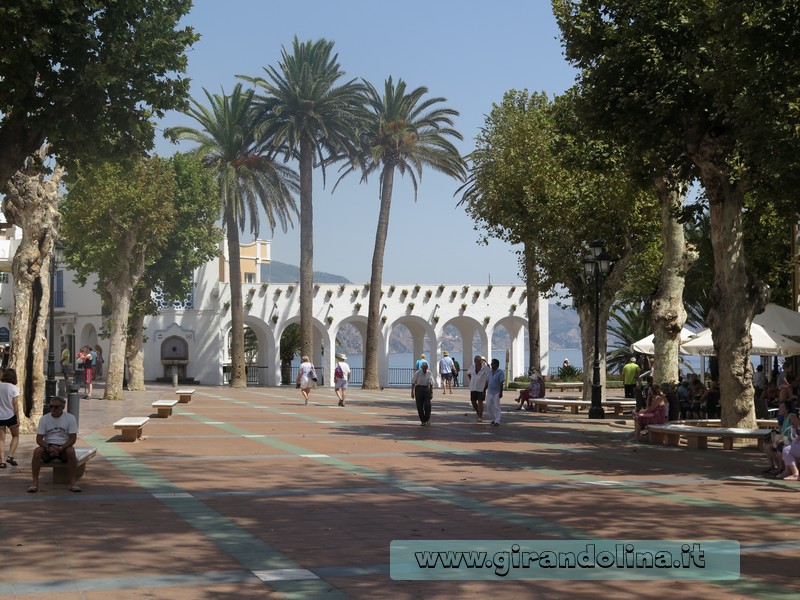 Il Balcone d'Europa di Nerja - Andalusia on the road