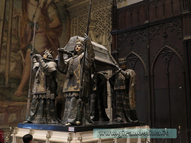 La Tomba di Cristoforo Colombo nella Cattedrale di Siviglia