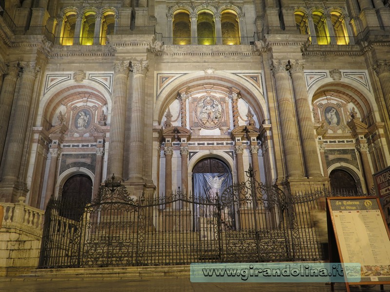 L'entrata alla Cattedrale di Malaga