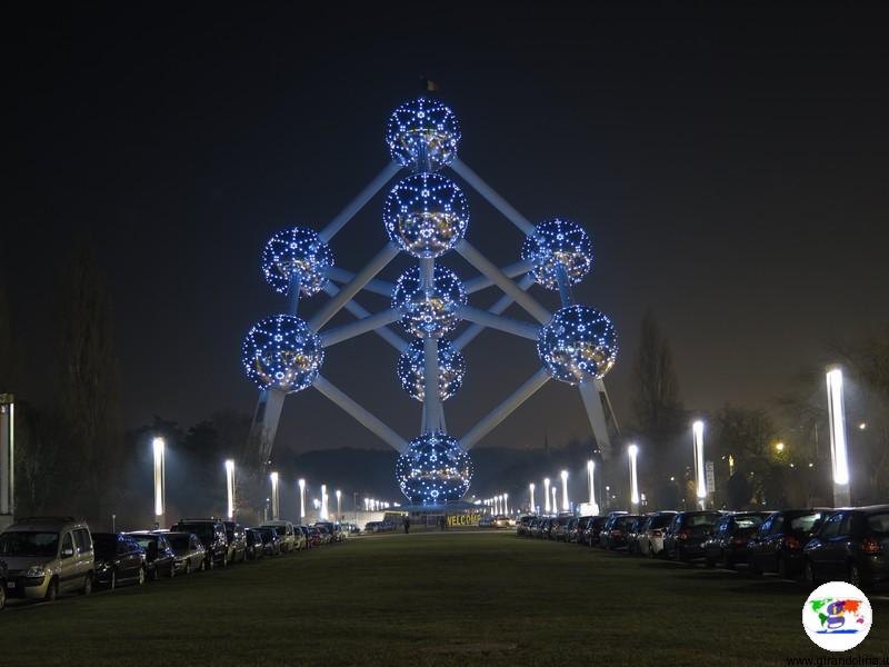 Atomium - edifici strani e curiosi d'Europa 