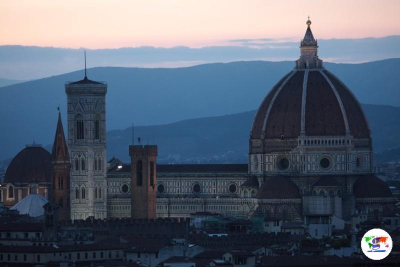 Duomo di Firenze al tramonto