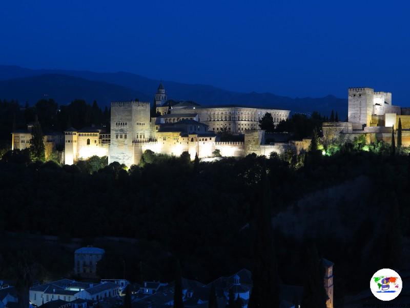 Sogno d'Oriente in Italia, l'Alhambra a Granada