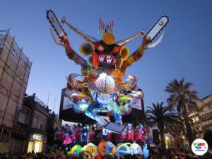 Carnevale di Viareggio e i suoi carri