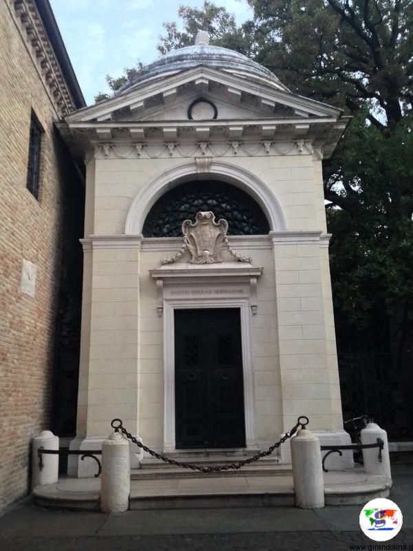 Tomba di Dante Alighieri
