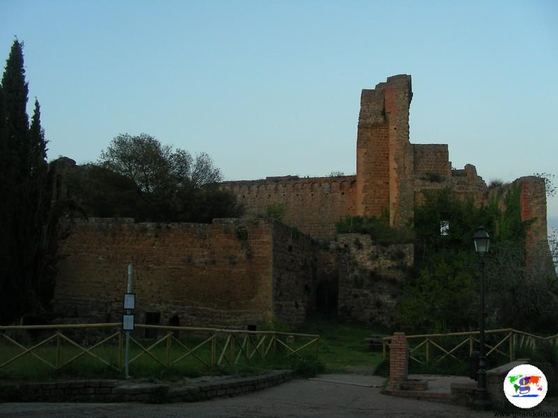 La Rocca Aldobrandesca di Sovana  - Città del Tufo 