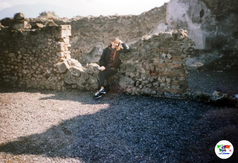 Girandolina a Pompei , foto di 20 anni fa, durante la gita scolastica